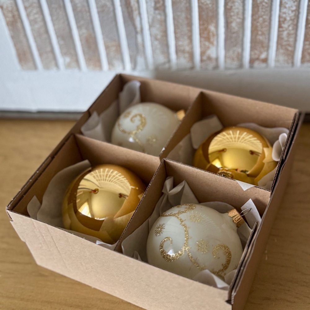 NEW Vitbis Elegant Gold and White Holiday Glass Ornaments - Set of 4